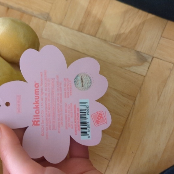 16" Rilakkuma Holding Cherry Blossom Licensed - Picture 5 of 7